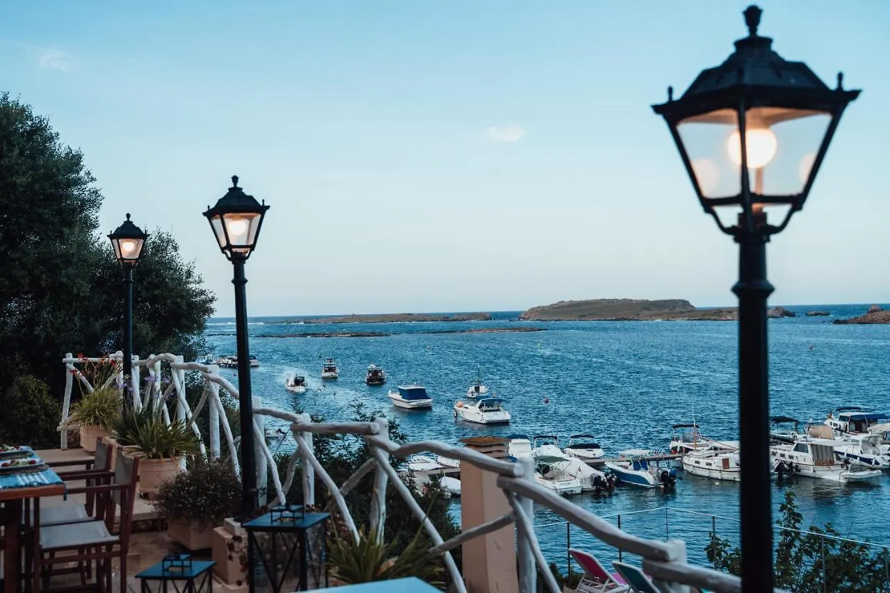 Menurka - Port D\'Addaia location
